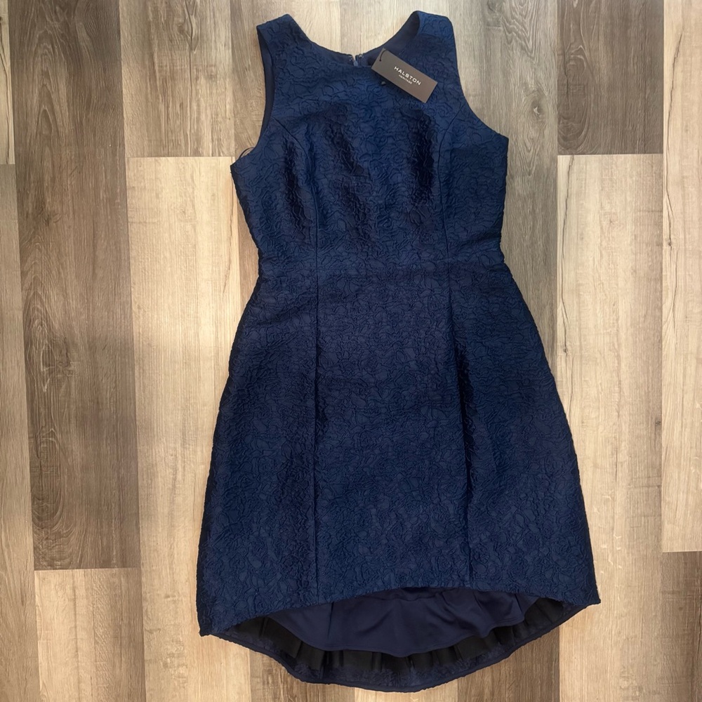*NEW* HALSTON Heritage Indigo Floral
Jacquard Sleeveless High/Low Cocktail Dress - Picture 2 of 13